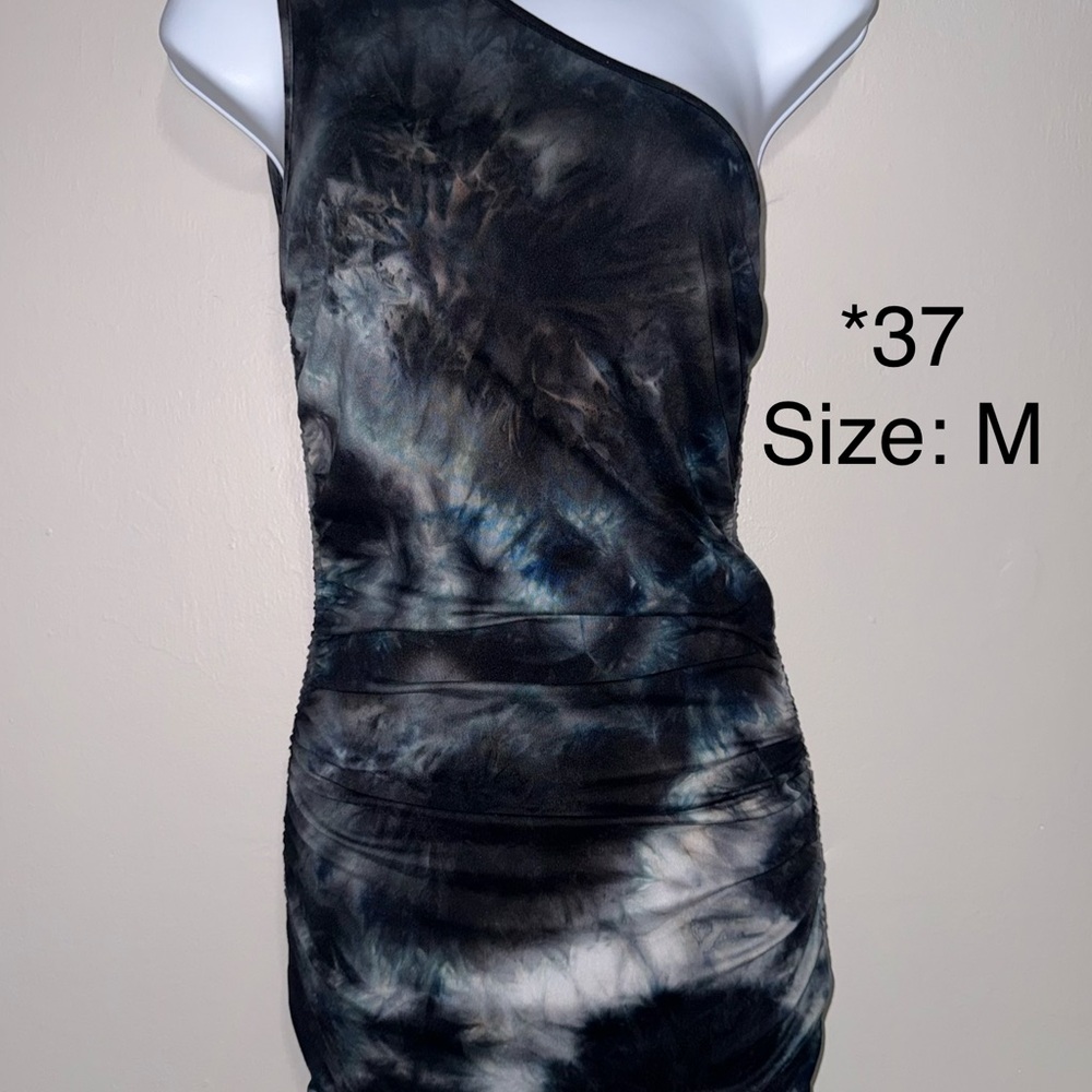 One-Shoulder Black Tie-Dye Bodycon Dress